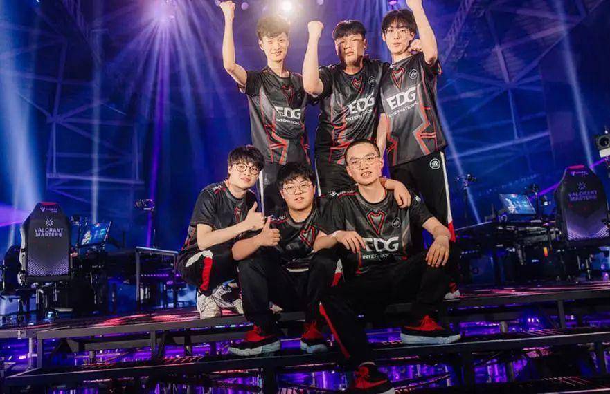 格击球之间 格击球之间