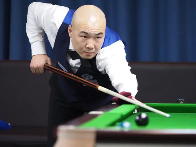 苦战近四个 苦战近四个