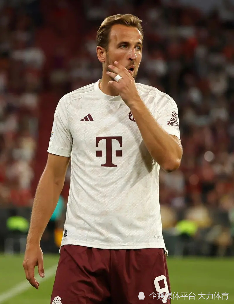 其后腰被压 其后腰被压